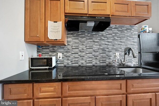 1610 Dyre St unit 2nd Fl - B2 - SRO, Philadelphia, PA 19124 - photo 6