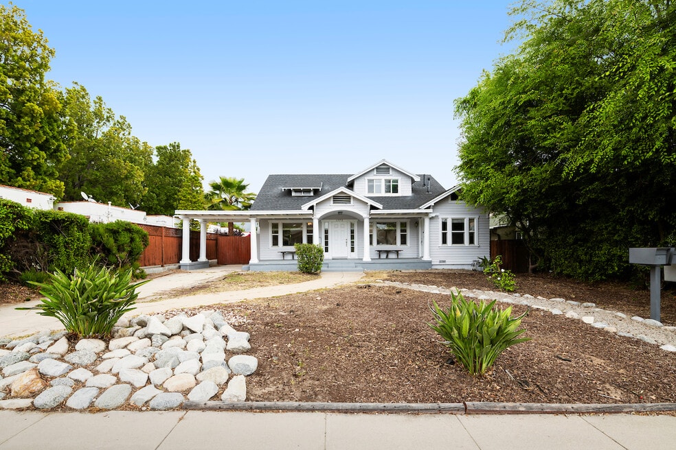 1770 N Sierra Bonita Ave, Pasadena, CA 91104 - photo 1