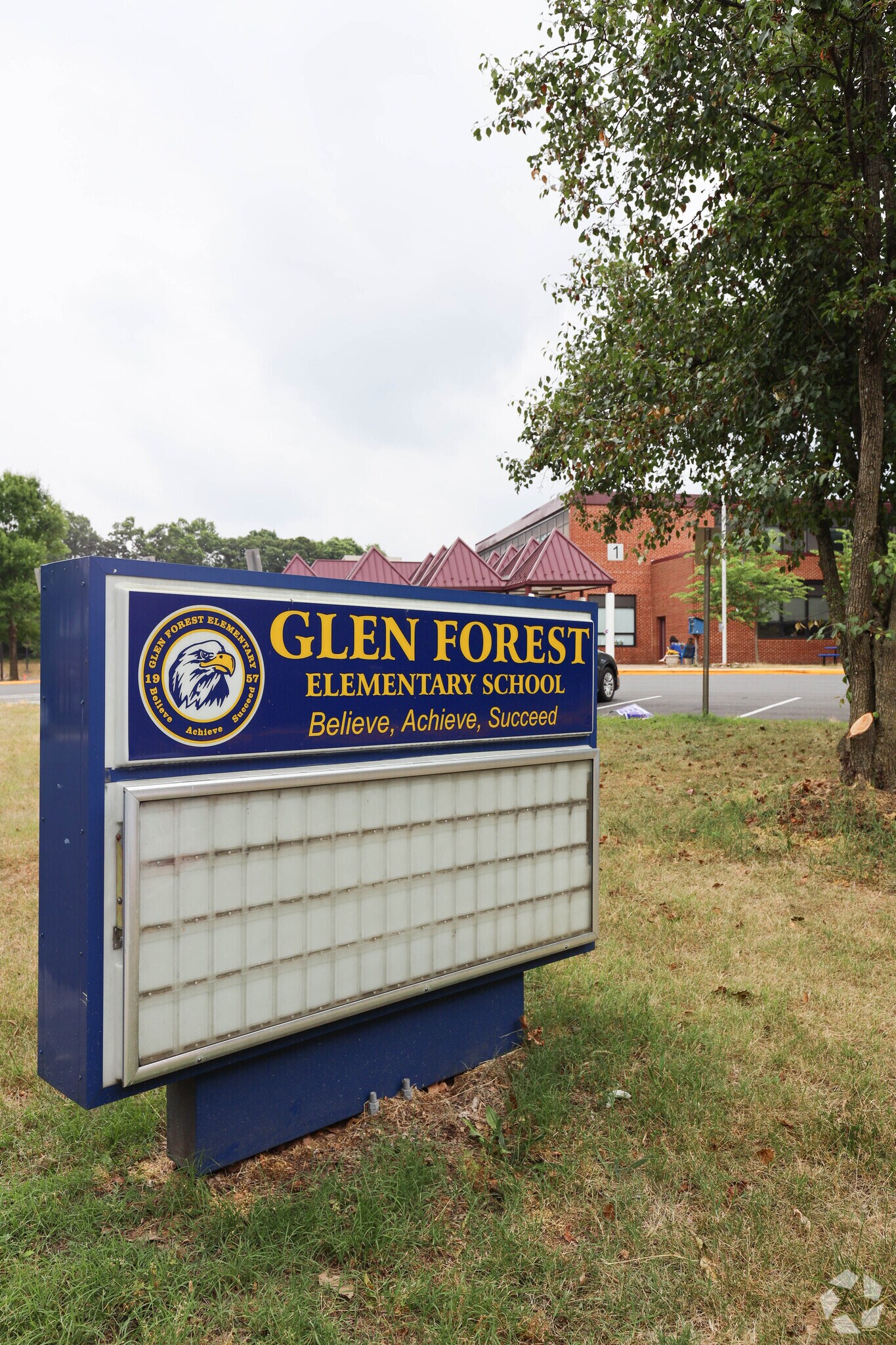Welcome to Glen Forest Elementary School in Falls Church, Virginia.