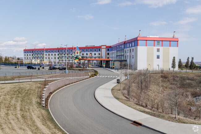 Legoland NY is within a 10-mile drive of Mechanicstown.