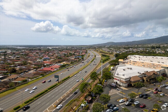 The H1 Freeway connects Halawa to Honolulu in the west, and Ewa/Kapolei to the west.
