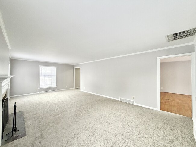 2431 Blarney Stone Dr, Beloit, WI 53511 - photo 7