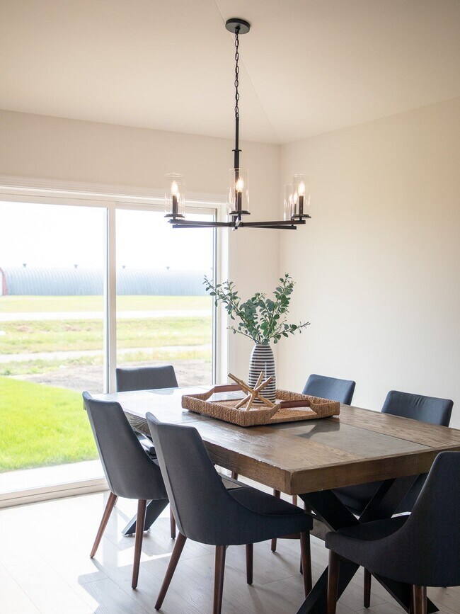 405 Wren Dr, Grand Forks, ND 58201 - photo 7