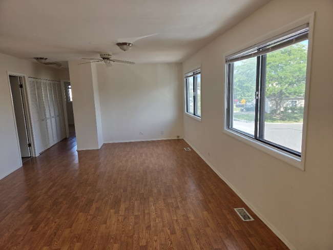 724 Whitesail Dr, Schaumburg, IL 60194 - photo 3