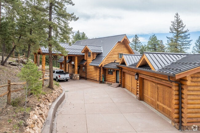 There are a handful of large log cabin homes within the Homestead community.