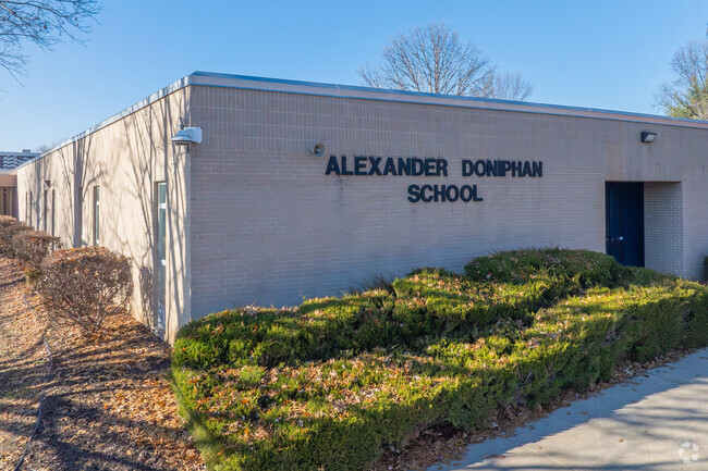 Alexander Doniphan Elementary School promotes working together for students.