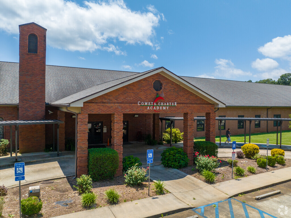 Coweta Charter Academy is located Outlying Coweta County, Senoia GA.