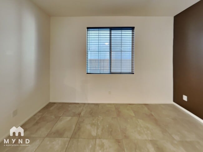 8044 Mercury Skye St, Las Vegas, NV 89166 - photo 3