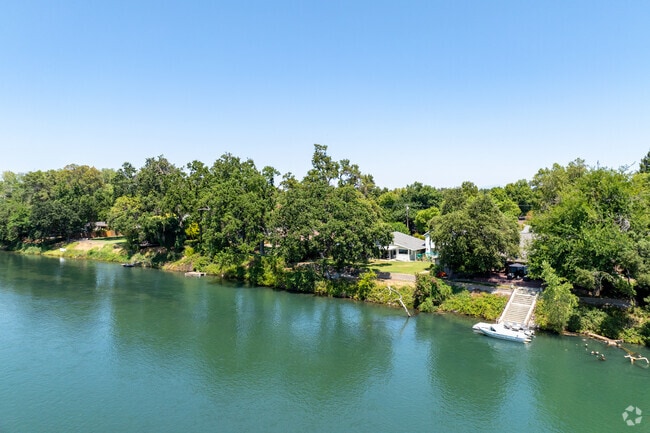 Riverfront homes are highly desirable in Bechelli.