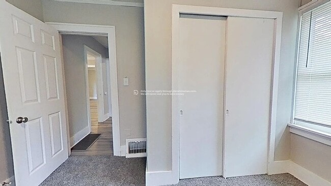 2216 N Linsley Ct, Peoria, IL 61604 - photo 7