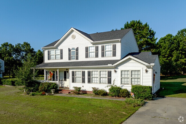 There are colonial styled homes on large lots in Zebulon.