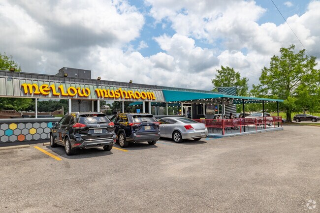 Mellow Mushroom is the place to go for amazing pizza and craft drafts near Hillsdale.