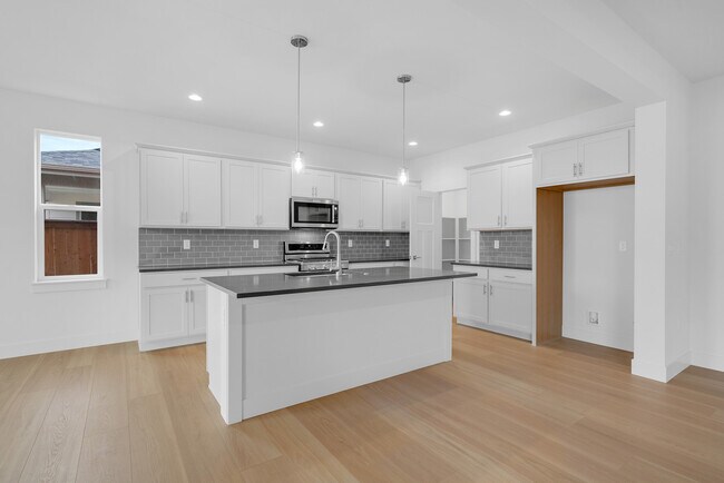 1518 Cyril Way, Belgrade, MT 59714 - photo 4