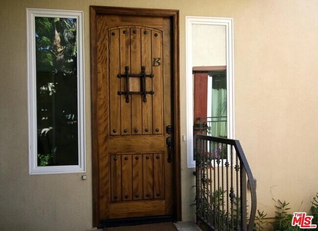 1834 Euclid St, Santa Monica, CA 90404 - photo 2