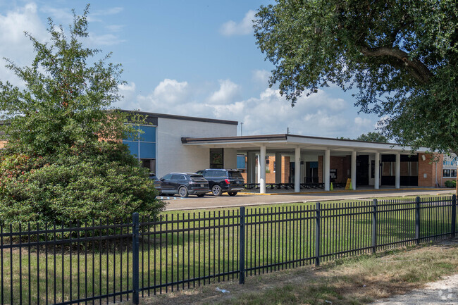 W.T. Henning Elementary has a student body of 397 students.