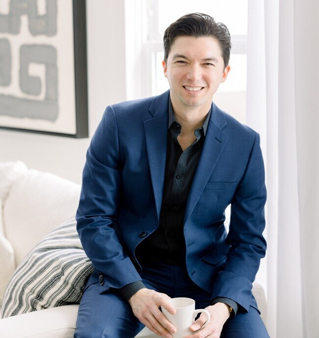 Nicholas Tong