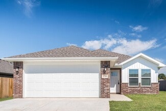 1718 Bugg St, Pea Ridge, AR 72751