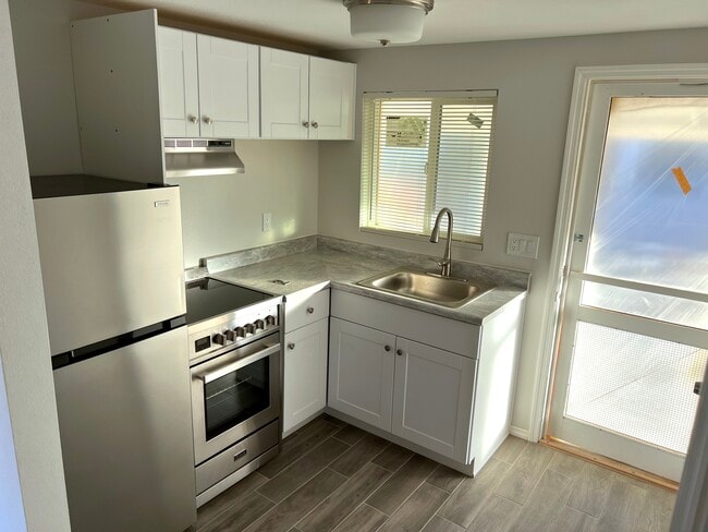 441 E Brady St unit 2, Florence, AZ 85132 - photo 3