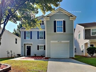 8515 Panglemont Dr, Charlotte, NC 28269