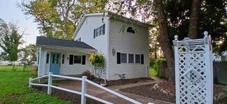 57 Brook St, Patchogue, NY 11772