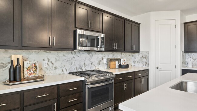 1350 N Orcheta Ln, Mountain House, CA 95391 - photo 6