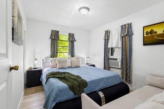 680 SW 7th Ave unit ID1239384P, Miami, FL 33130 - photo 5