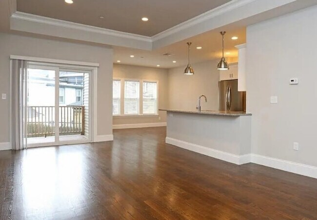 75 Goddard Ave unit 3, Brookline, MA 02445 - photo 4