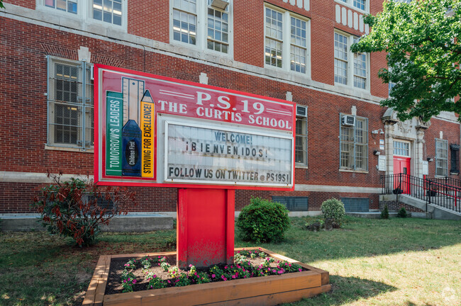 The student-teacher ratio at PS 19 is 11 to 1.