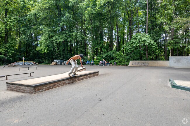 Kilborne Park has one of the best skate parks around located in Eastland-Wilora Lake.