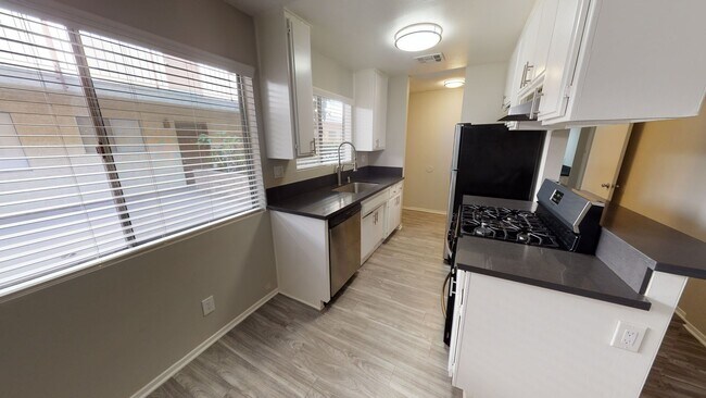 12617 OXNARD || Unique TWO LEVEL APT available!, North Hollywood, CA 91606 - photo 2