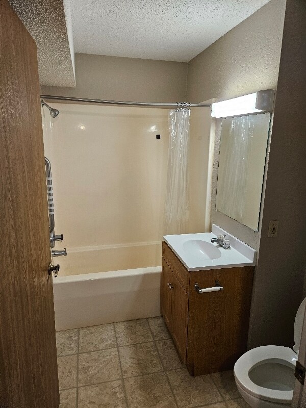 508 N 6th St unit a2, Lincoln, KS 67455 - photo 1