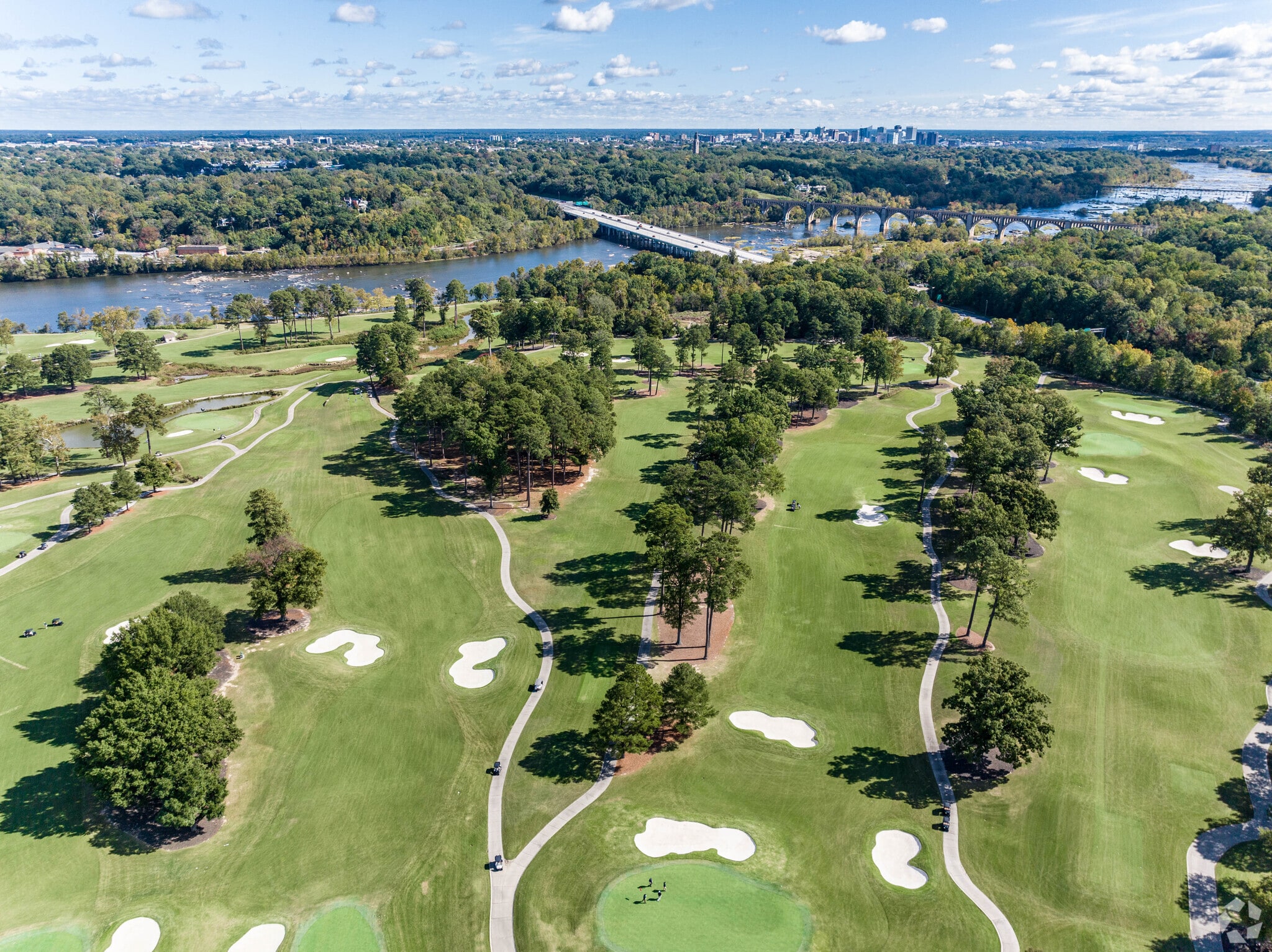 With convenient access to Powhite Expressway Willow Oaks is the perfect location.