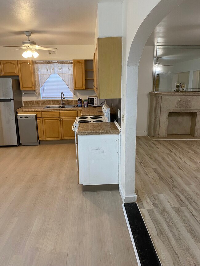 1588 NE 110th St unit 1, Miami, FL 33161 - photo 5