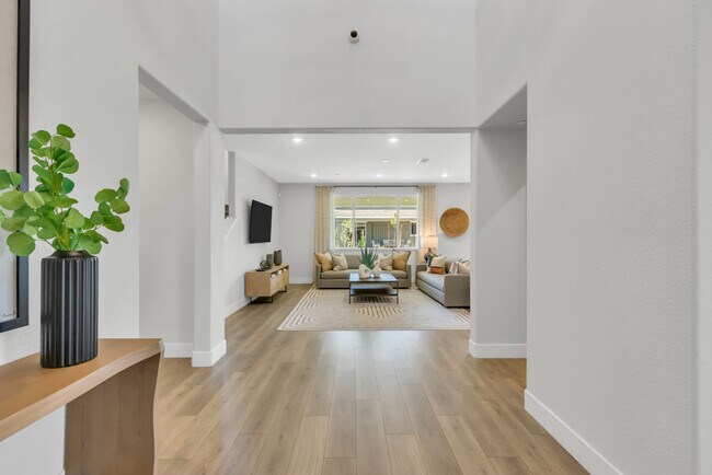 10074 Jeff Handy Dr unit 36664150, Sacramento, CA 95829 - photo 6