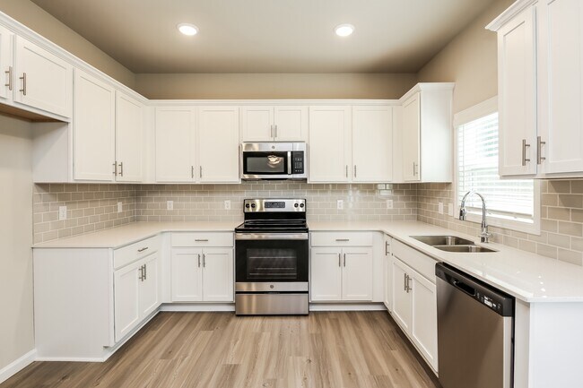 3319 Alder Ct, Gainesville, GA 30507 - photo 6