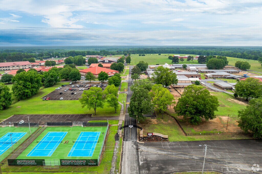Older students may attend Beebe High School.