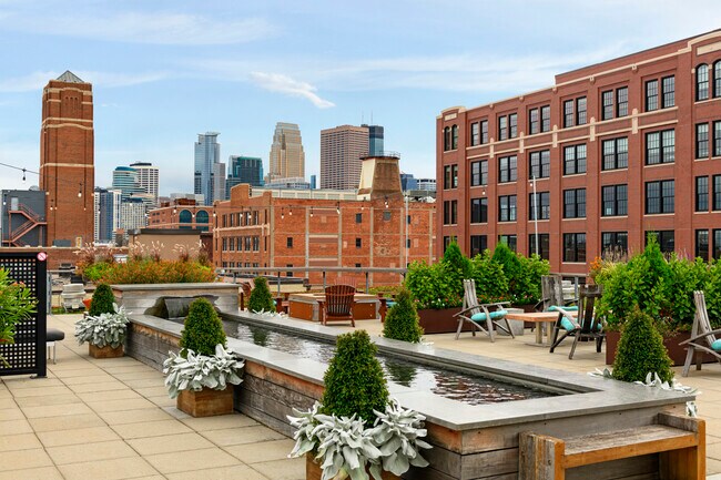 ElseWarehouse in the North Loop, Minneapolis, MN 55401 - photo 2