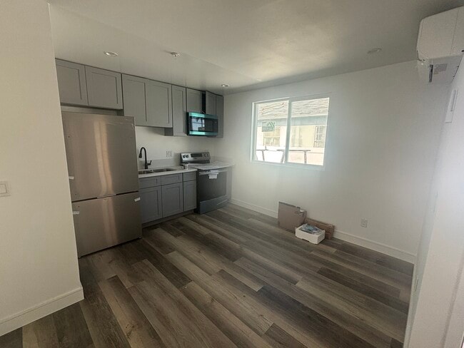 3006 S Palm Grove Ave unit 1, Los Angeles, CA 90016 - photo 2