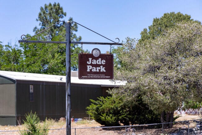 The neighborhood’s namesake, Jade Park, is located right in the center of the neighborhood as a green oasis to the otherwise desert and asphalt landscape of Albuquerque.