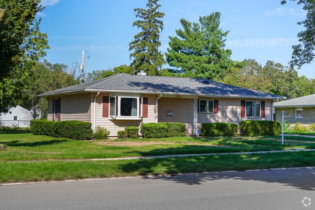 Many homes in Hayden come with detached garages.