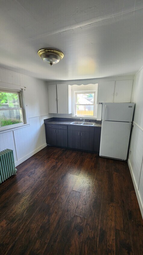 110 Webster St unit lower, Dunkirk, NY 14048 - photo 4