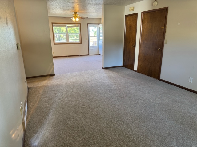 502 N Johnson St unit 1, Parkersburg, IA 50665 - photo 3