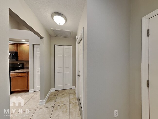 8280 Philatelic Dr, Spring Hill, FL 34606 - photo 2