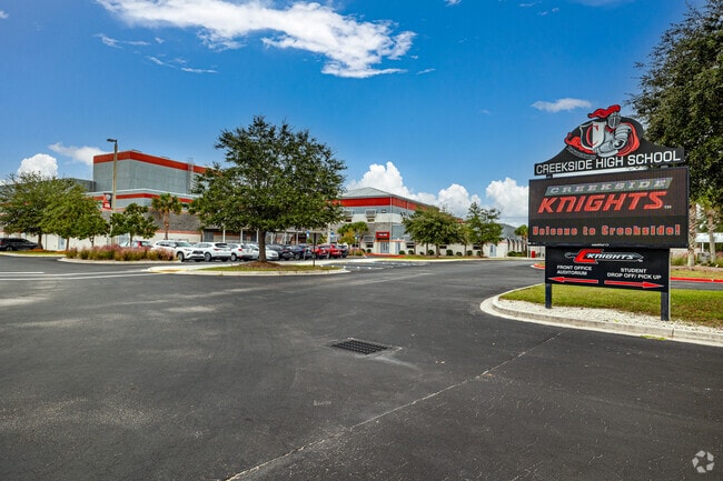 Creekside High School supports approximately 2500 students in the St. Johns neighborhood.