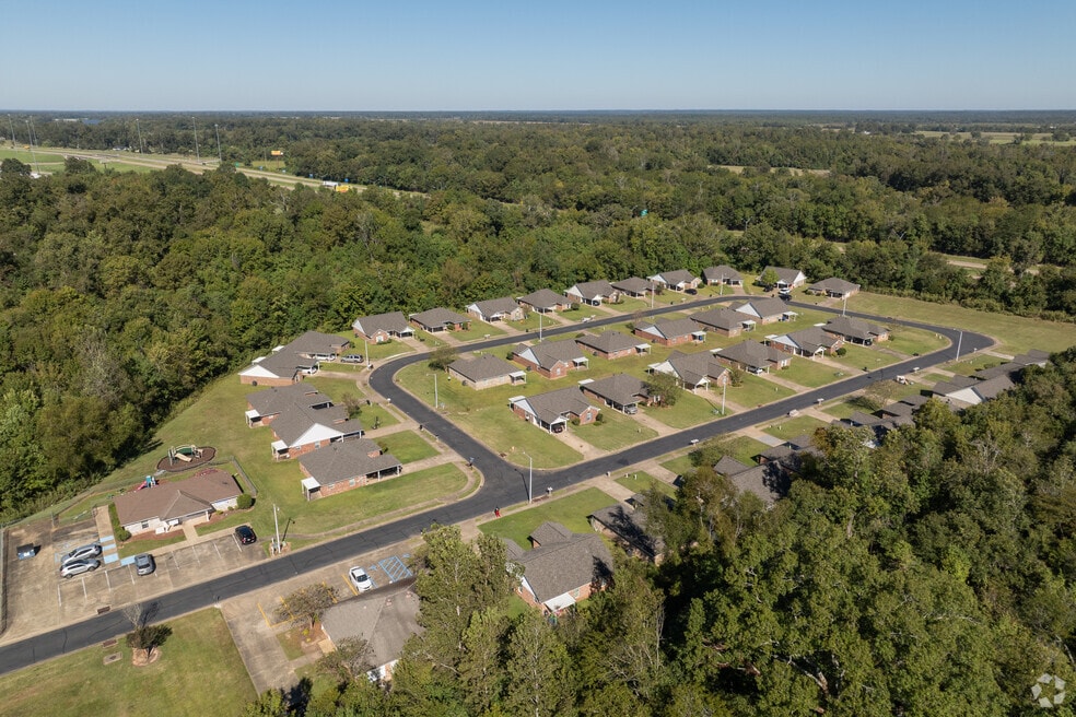 NH_ Kellyland_557559_110524_P2_DW_FINAL