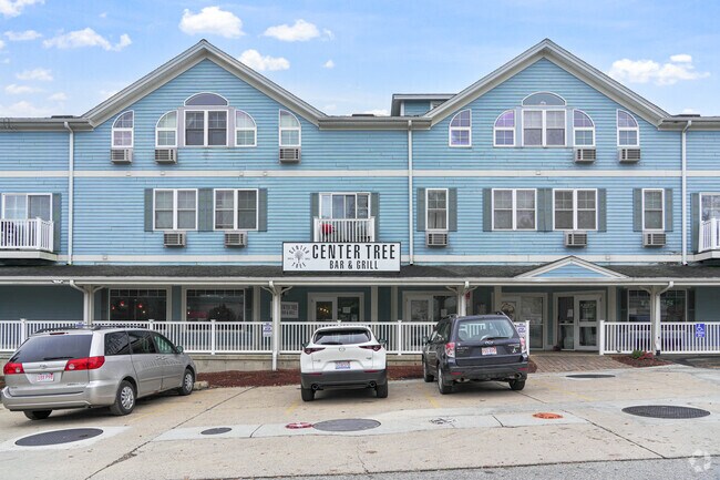 The Center Tree Restaurant is in the town center of Rutland.