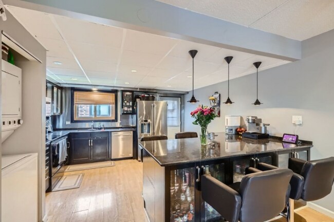 953 N Rohlwing Rd unit 201a Unit 201a, Addison, IL 60101 - photo 4