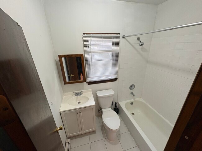 17 Towne Ln unit 1, Centereach, NY 11720 - photo 5