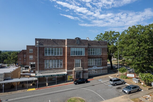 Pulaski Heights Middle School serves grades 6-8.