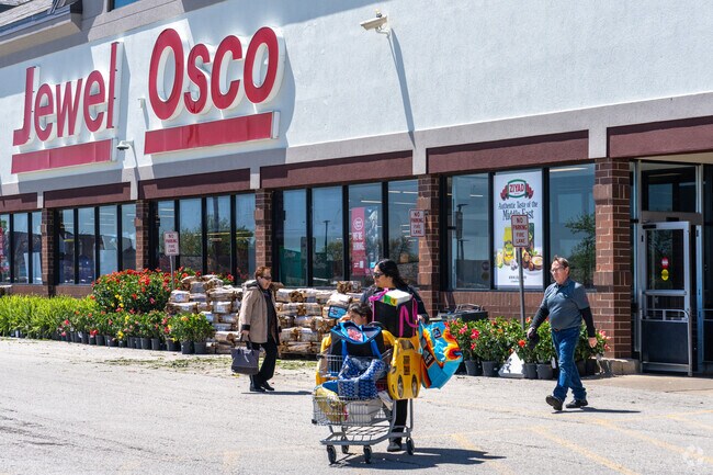 Jewel-Osco is a great option for groceries in Hickory Hills.